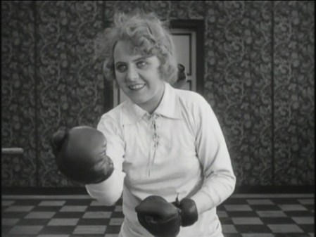 Ossi Oswalda in "The Oyster Princess"