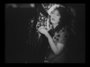 Don't tell anyone but Patricia's technique is abysmal. Thumbs and elbows up!