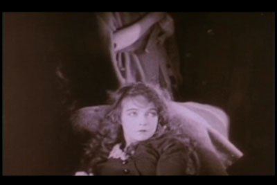 Lillian Gish wrote that she did not want to be prettied up for this scene. She felt that someone who had survived a blizzard should look the part.