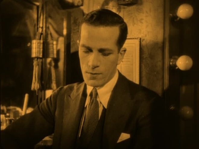 A thoughtful Ritchard in Piccadilly.