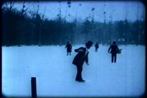 We came to see actors, not torsos! Closeups? Feh!