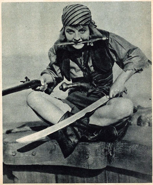 Bennett is the swashbuckler in "Strangers of the Night" aka "Phantoms of the Night" aka "Captain Applejack"