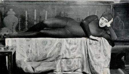 Musidora in "Les Vampires"