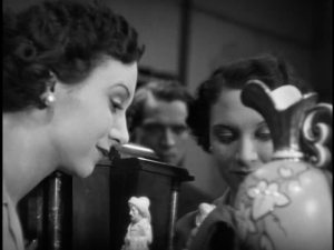 It’s cool because mirrors!