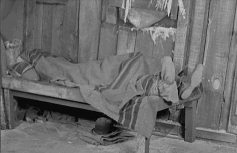 gold-rush-shoe-hands