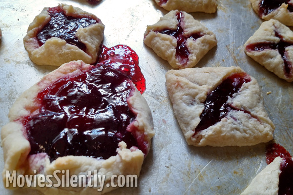 Naturally, I made these on a day when I was out of parchment paper.